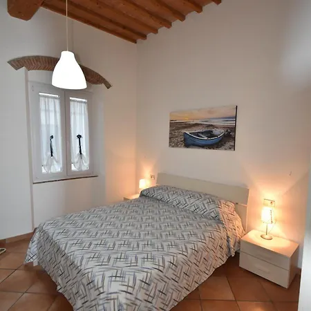 Bilocali Borgo - Centro Storico In Zona Mare Διαμέρισμα *